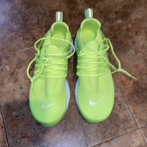 Nike womens presto tennis shoes